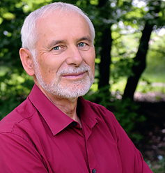 Ernst Paul Dörfler liest aus 